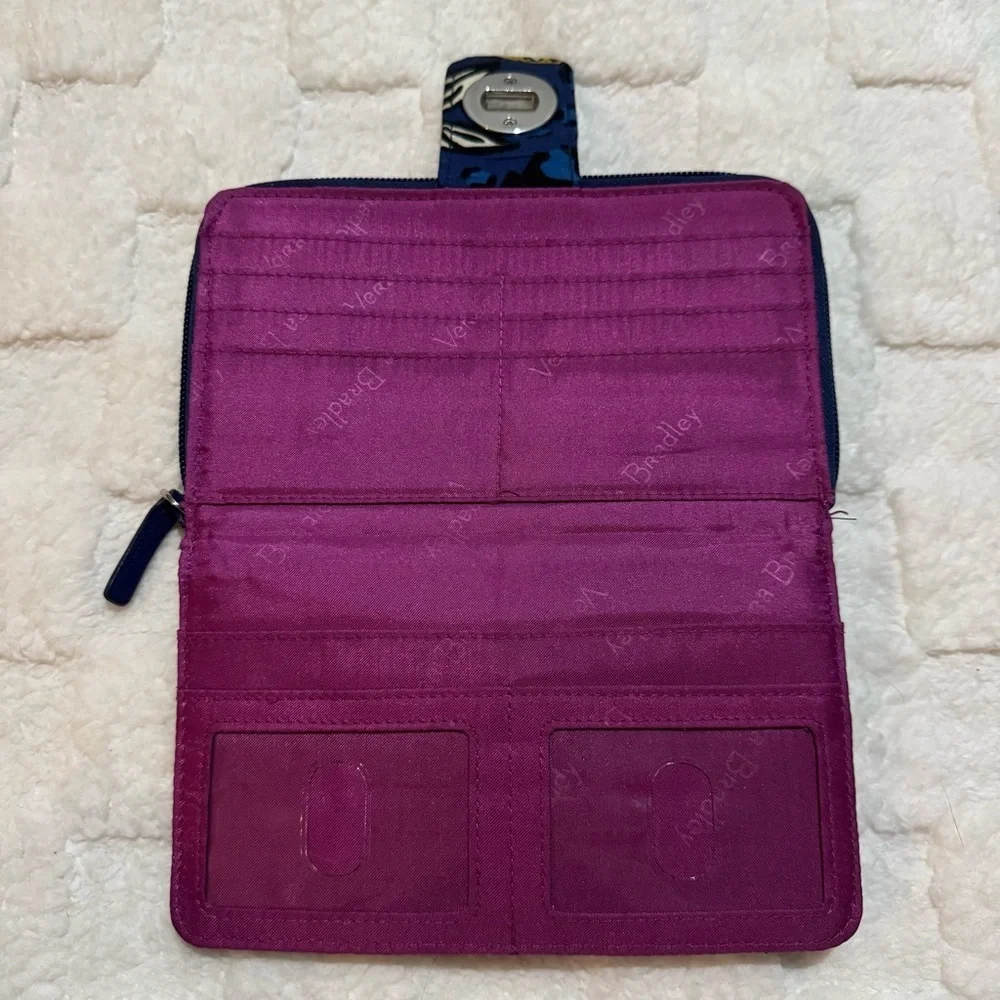 Vera Bradley African Violet Turn Lock Quilted Wallet Retired Pattern 7.5” x 4.5” - Picture 3 of 6